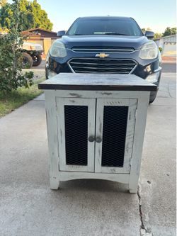 Farm style end table