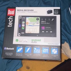 DUEL TECH media receiver wth large 7” TOUCH SCREEN