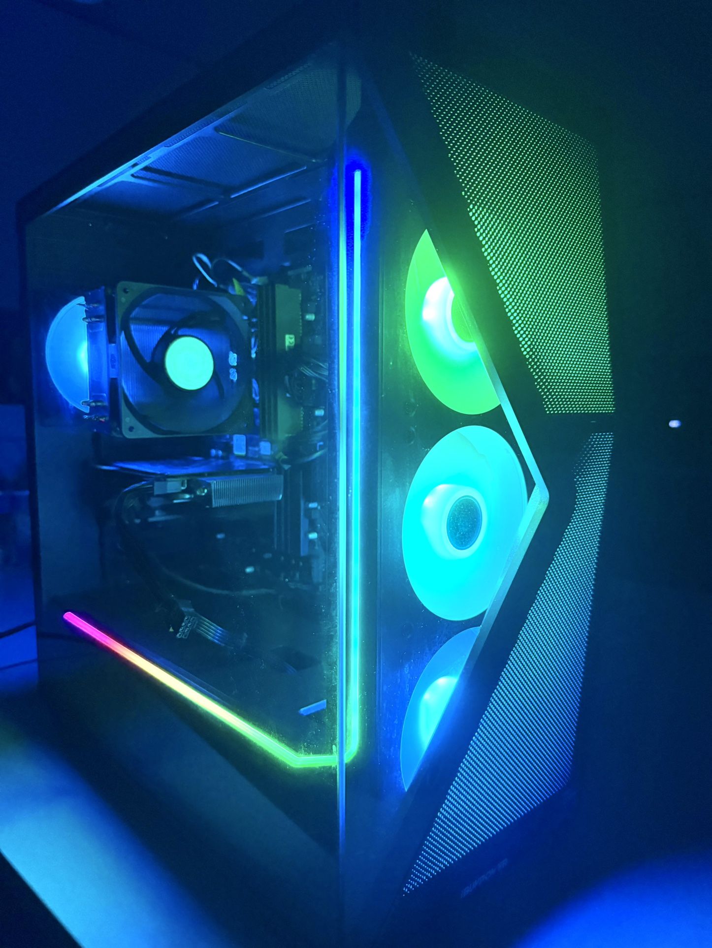 Gaming PC — i7-8700K / GTX 1080 / 32GB RAM / 512GB SSD