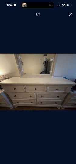 Dresser Set