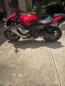 2015 Yamaha R1