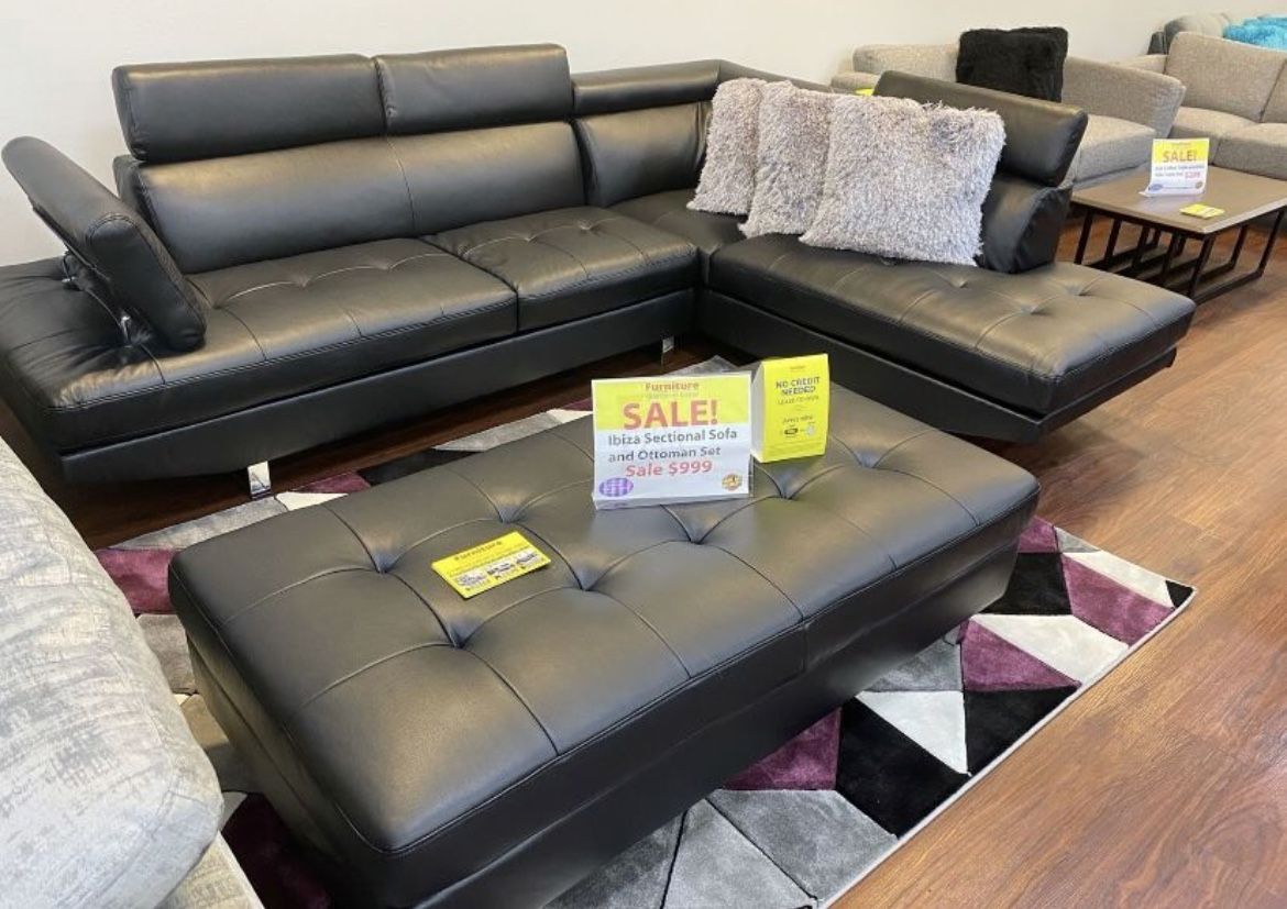 Black Leather Sectional With Ottoman ** Ellenton Outlets ** 