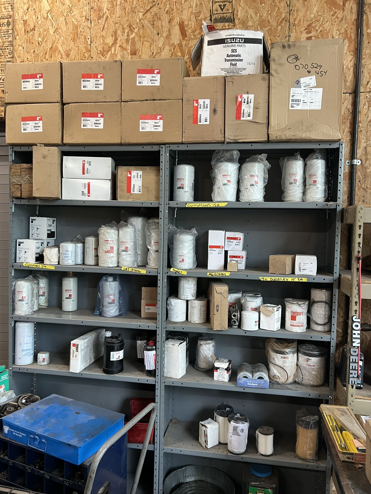 New Truck Parts Fleetgard Bendix Velvac Ford International
