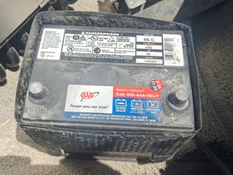 Good car battery for cheap !. Just $35 DLLs . @ el cajon