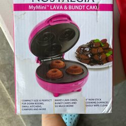 New Nostalgia My Mini Lava & Bundt Cake 