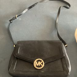 Authentic Michael Kors Purse Excellent Condition 