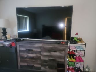 75 inch LG TV plus queen size bedroom set