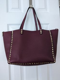 Burgundy gold studs, studded tote purse