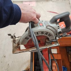 Worm Drive Saw