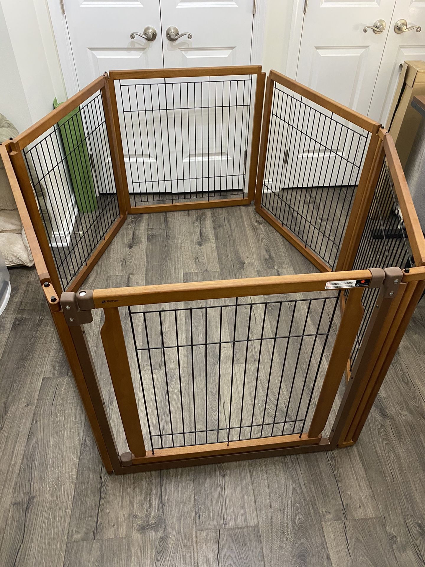 Dog Pen - Wooden, Self standing, Adjustable