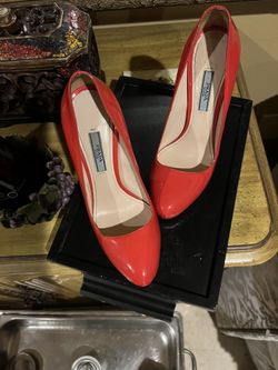 Beautiful Red  Shoes. Size 7.5
