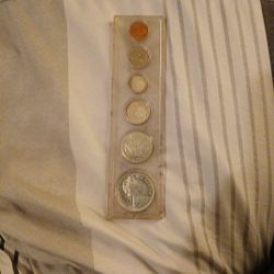 1965 Queen  Elizabeth II Coin Set