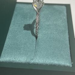 Stunning Natural 2.27 Carat Round Brilliant Diamond (GIA Certified)