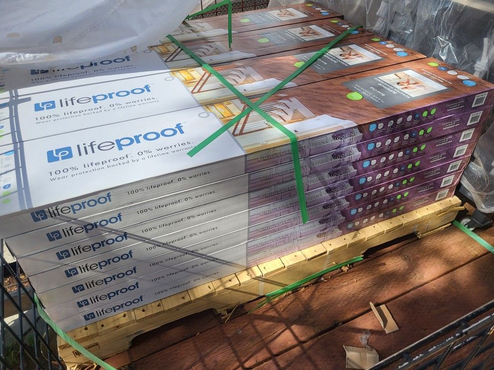 LIFEPROOF BURNT OAK 561 Sqfit New Home Depot