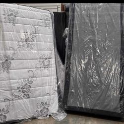 Deluxe  brand twin size set