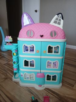 Gabby's Purrfect Dollhouse