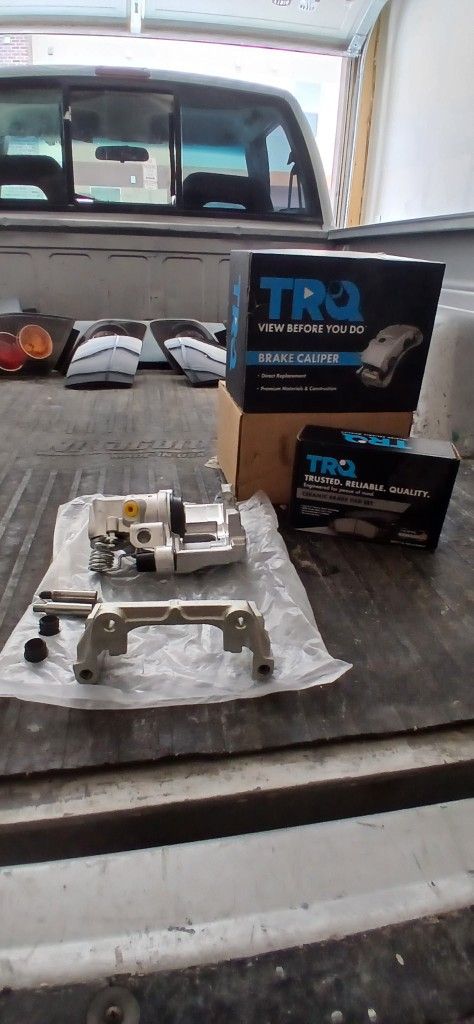 Rear Mazda 3 Brake Calipers And Brakes Set
