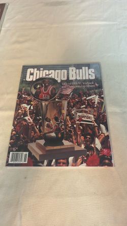 Chicago Bulls 1991/92 Official Yearbook and Championship Album