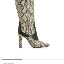Gucci Snake Boots 