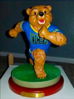UCLA BRUINS MASCOT STATUE
