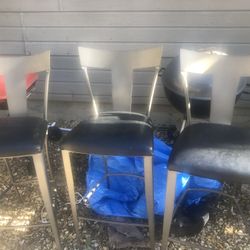 Metal Chairs Good Condiciones