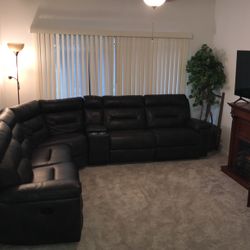 Dalton Black Leather  Two Arm Manually  Reclining   Sectional 