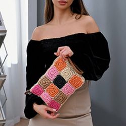 Raffia Wristlet 