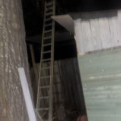 40’ Extension Ladder