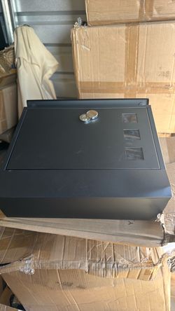 Black Metal Lockbox with Key Lock