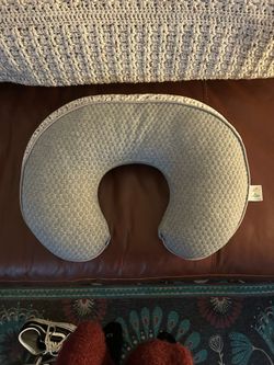 Boppy  Luxe Nursing Support Pillow