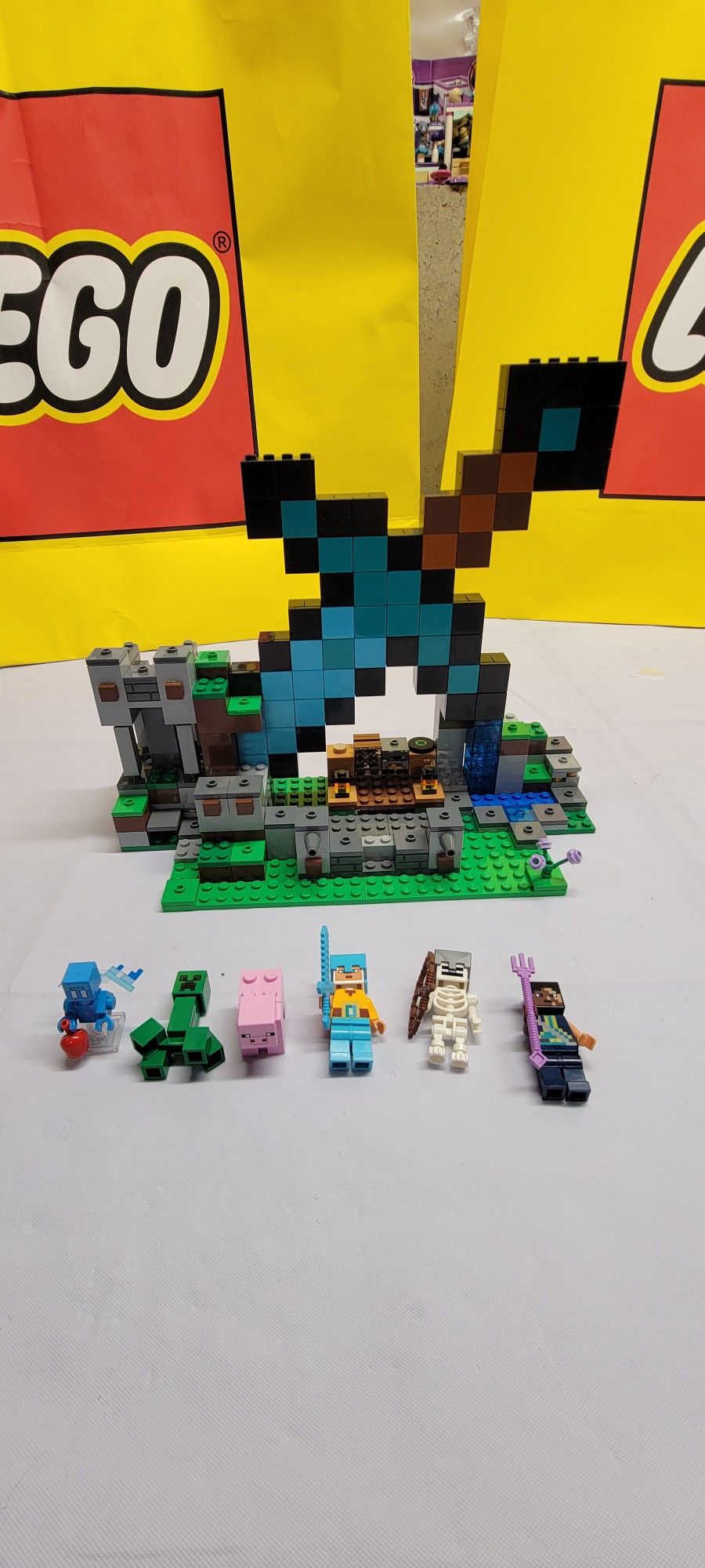 Lego Minecraft 21244 The Sword Outpost