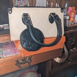 Super Cute Purse With Coin Purse 
