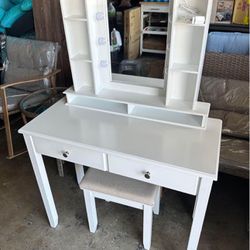 vanity Desk With Mirror And Stool