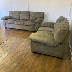 Couch And Loveseat Sofa Set *Free Delivery*