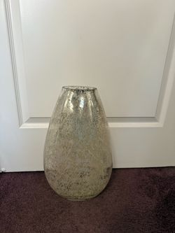 Mercury vase 16 tall
