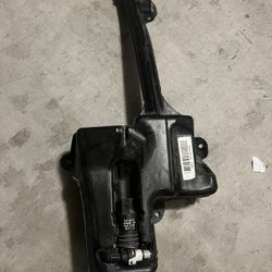 Honda Odyssey Windshield Wiper Fluid Reservoir Bottle