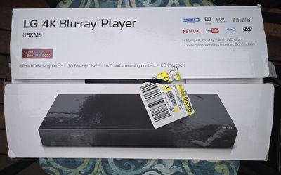 LG 4k Blu-Ray player UBKM9. Read full listing.