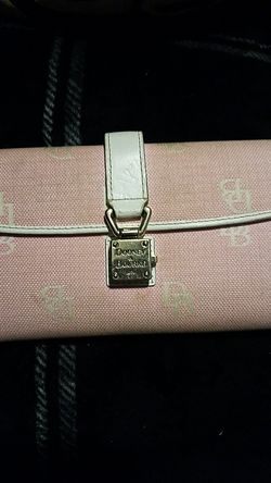 Dooney & Bourke wallet