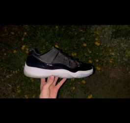 Jordan 11 space jam low