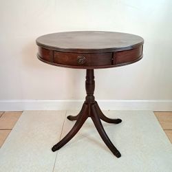 1920s–30s Federal/Hepplewhite Revival Mahogany Drum Table Paw Feet Single Drawer