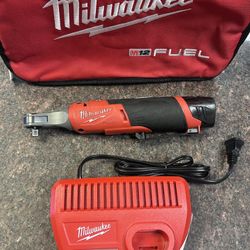 Milwaukee Fuel M12 3/8” Ratchet Set 