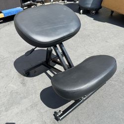 Kneeling Chair Ergonomic for Office, Height Adjustable Stool for Home and Office Very Good Condition