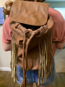 Bag pack in good condition. Bagpack with adjustable straps and hand strap