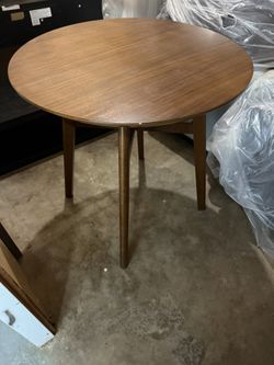 Ashley’s Dining Table