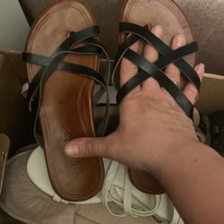 Super cute leather sandal, size 8 women