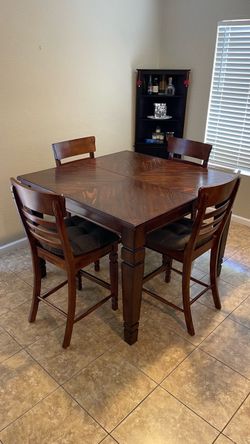 6-Person Expandable Wood Dining Table Set with 6 Chairs