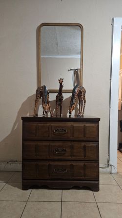 Wood Dresser or Night Stand Size 32:wide 34:H and mirror include