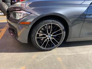Photo New bmw 18 new blk machine rims tires set
