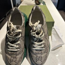 Gucci sneakers $500  *Price Is Firm No Negotiating*
