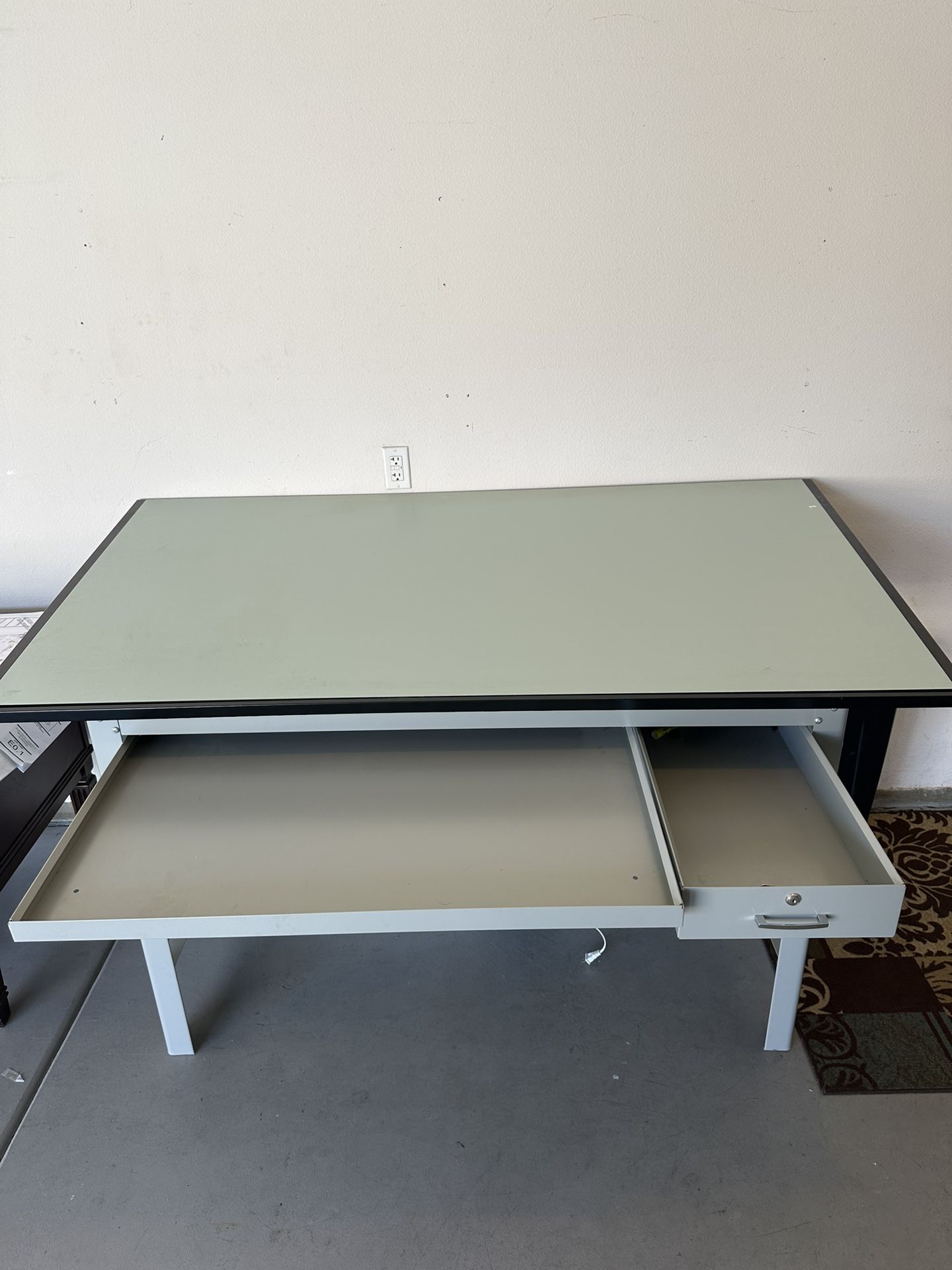 SAFCO Construction Plan Table 72x38.5